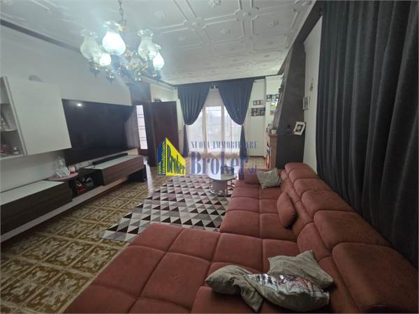 Ampia casa singola adatta famiglia numerosa