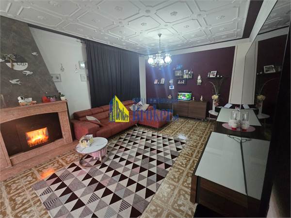 Ampia casa singola adatta famiglia numerosa