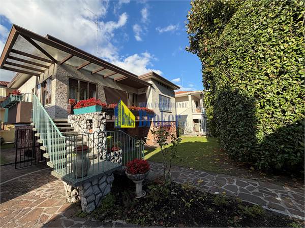 Villa in Vendita a Sacile (PN)  **IN TRATTATIVA **