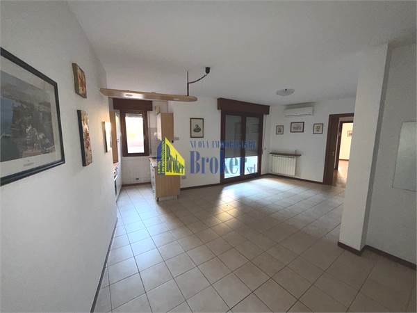 Centrale bicamere garage APPENA MESSO IN VENDITA