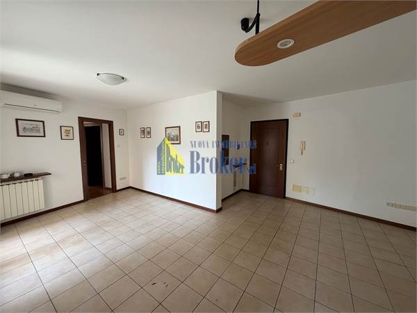 Centrale bicamere garage ADATTO STUDIO MEDICO PROFESSIONALE